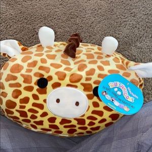 Giraffe squishmallow